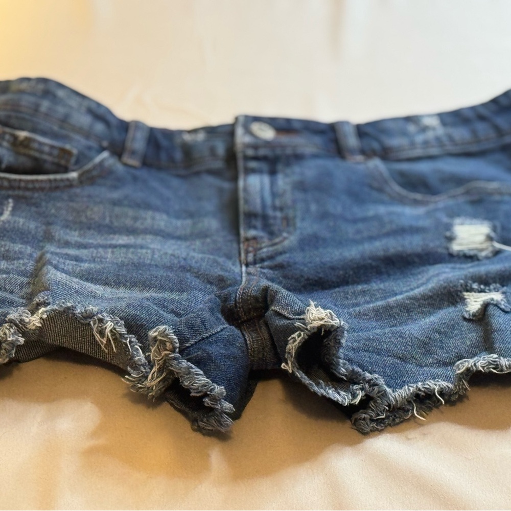 Art Class, Blue Denim (XL) Jean Shorts Distressed Frayed Hem, Girl’s Clothing - Picture 10 of 10
